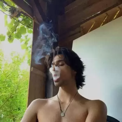 苍傲玉